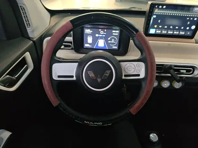 Wuling Motors Hongguang MINIEV 2024 3rd Generation 215km Youth Edition — Фото автомобиля 10