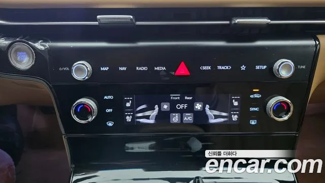 Genesis G80 RG3 — Фото автомобиля 16