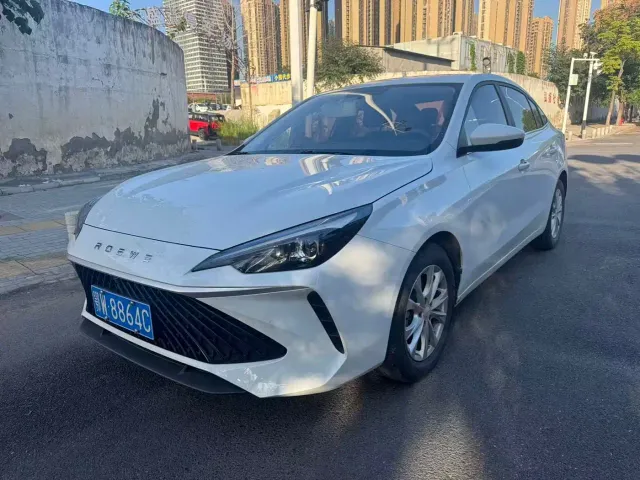 Фотография автомобиля — Roewe i5