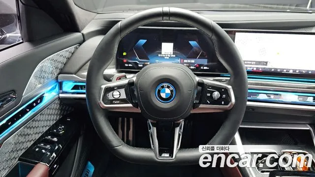 BMW i7 xDrive 60 M Sport — Фото автомобиля 11