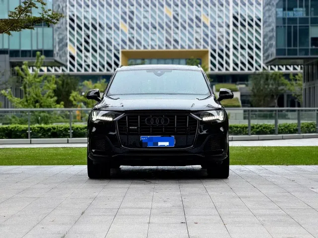 Audi Q7 — Фото автомобиля 3