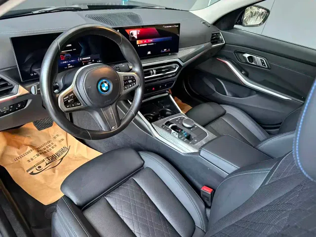 BMW i3 — Фото автомобиля 11