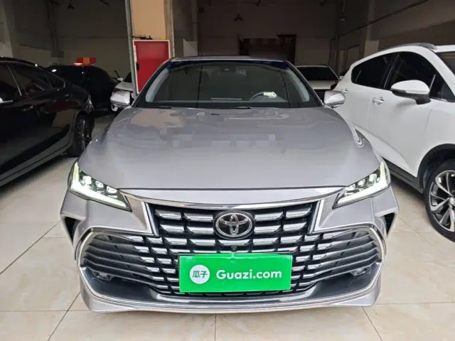Toyota Avalon — Фото автомобиля 2