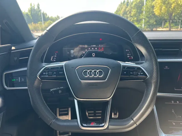 Audi A7 — Фото автомобиля 10