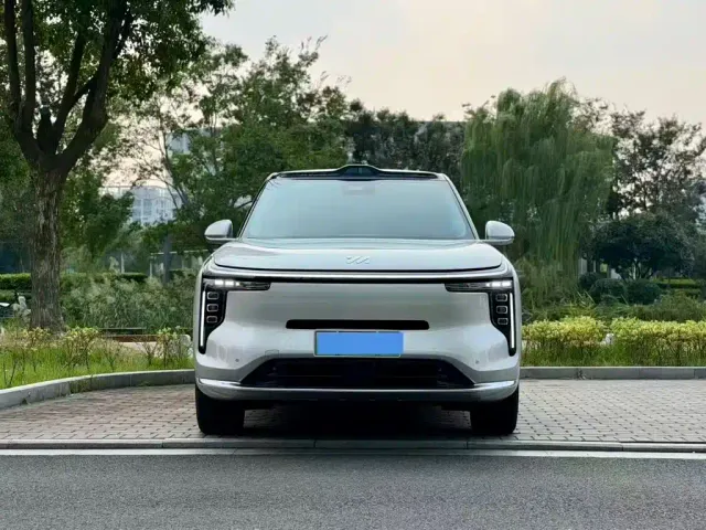 IM Motors LS9 — Фото автомобиля 2