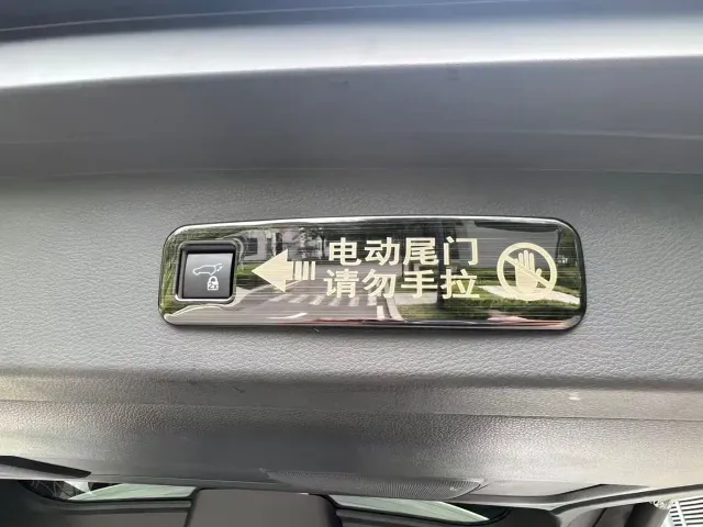 Toyota Granvia — Фото автомобиля 9