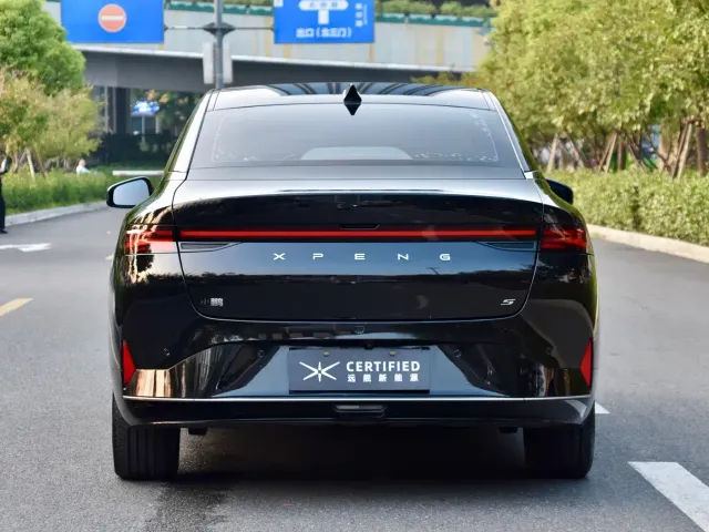 Xpeng P5 — Фото автомобиля 5