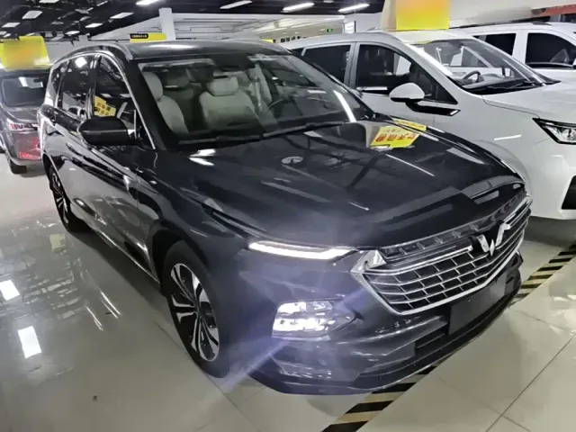 Wuling Victory — Фото автомобиля 3