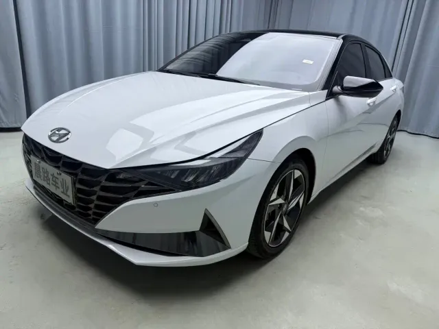 Фотография автомобиля — Hyundai Elantra