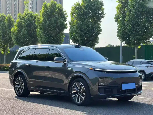 Li Auto L9 — Фото автомобиля 4