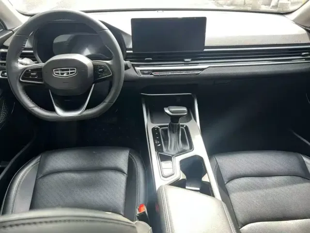 Geely Emgrand — Фото автомобиля 9
