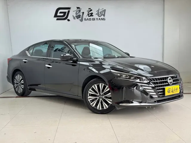 Nissan Teana — Фото автомобиля 3