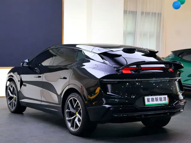 Lotus Eletre — Фото автомобиля 23