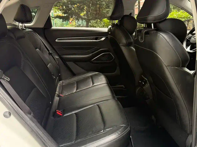 Geely Emgrand — Фото автомобиля 16