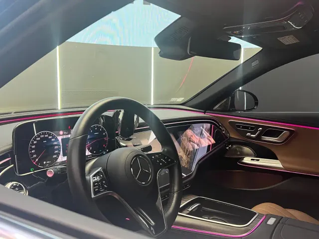Mercedes-Benz E-Class — Фото автомобиля 7