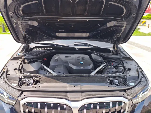 BMW 5 Series — Фото автомобиля 19