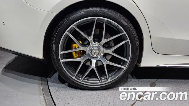 Mercedes-Benz AMG GT 4 двери 43 4MATIC+ Dynamic — Фото автомобиля 5