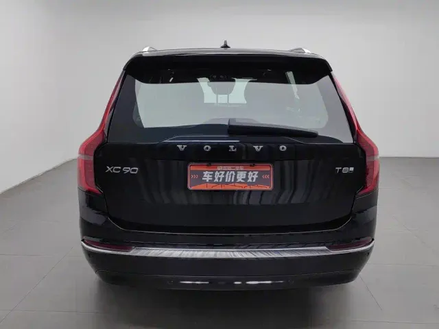 Volvo XC90 — Фото автомобиля 4