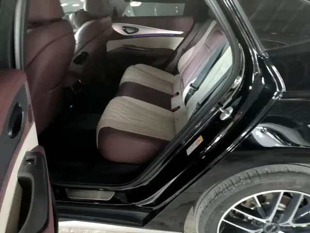 BYD Seal 07 DM-i 2025 DM-i 1.5T 125km Flagship — Фото автомобиля 13