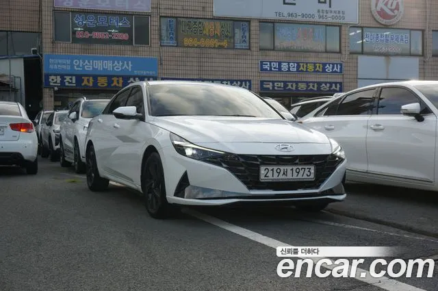 Hyundai Avante CN7 — Фото автомобиля 2
