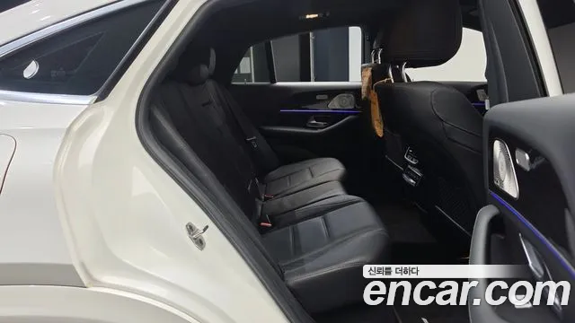 Mercedes-Benz GLE-Class — Фото автомобиля 12