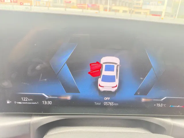 BMW 3 Series — Фото автомобиля 12