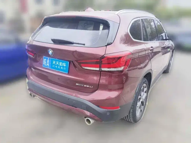 BMW X1 — Фото автомобиля 2