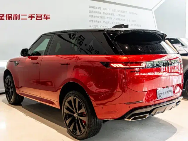 Land Rover Range Rover Sport — Фото автомобиля 3