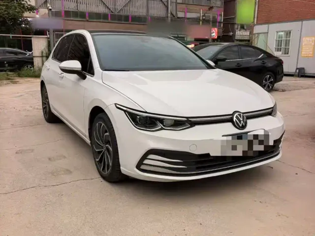 Volkswagen Golf — Фото автомобиля 7