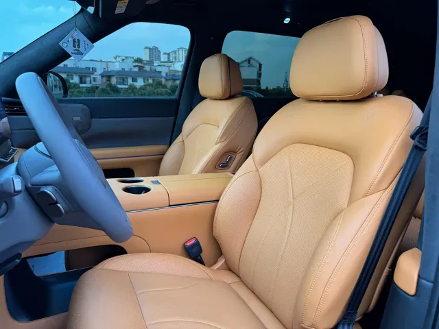 IM Motors LS8 — Фото автомобиля 9