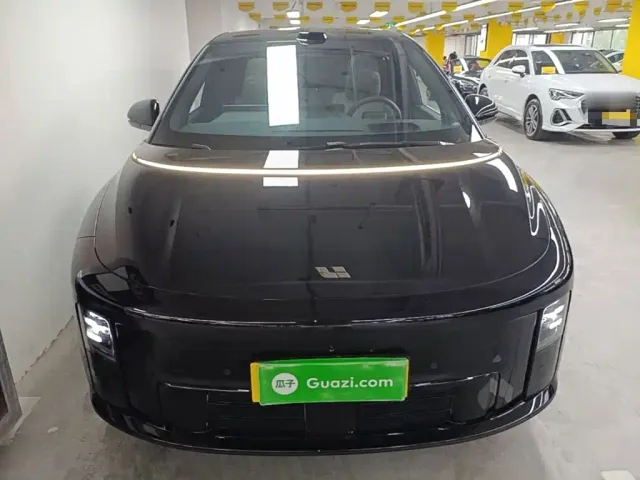 Li Auto i6 — Фото автомобиля 2