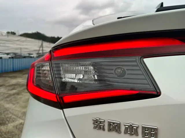 Honda Civic — Фото автомобиля 16