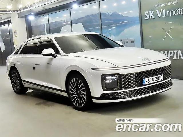 Hyundai Grandeur Grandeur (GN7) 2.5 Бензин 2WD — Фото автомобиля 3