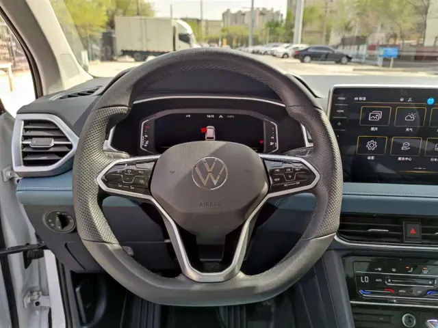 Volkswagen Tharu — Фото автомобиля 12