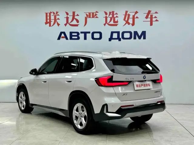 BMW X1 — Фото автомобиля 4