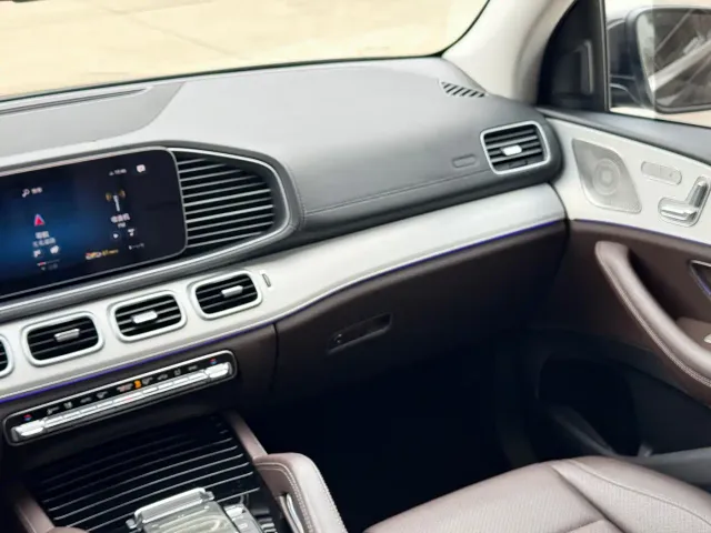 Mercedes-Benz GLE-Class — Фото автомобиля 10