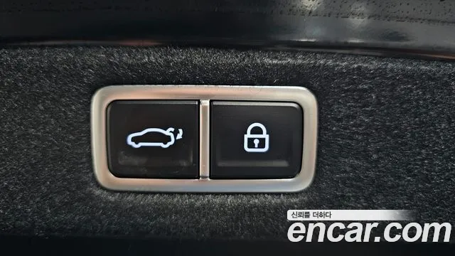 Hyundai Grandeur Grandeur (GN7) 2.5 Бензин 2WD — Фото автомобиля 17