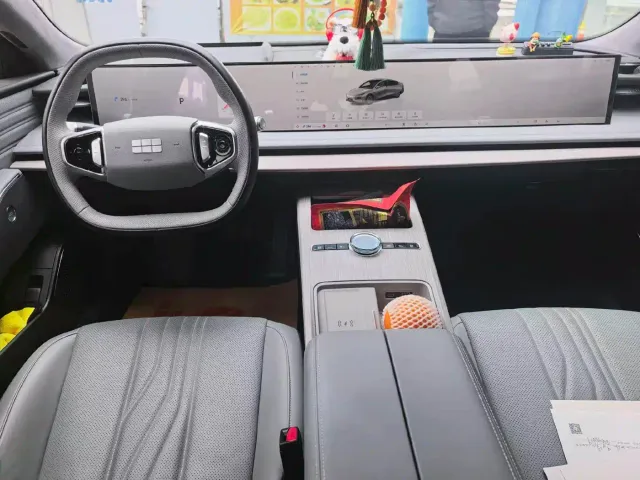 Geely Galaxy E8 — Фото автомобиля 4