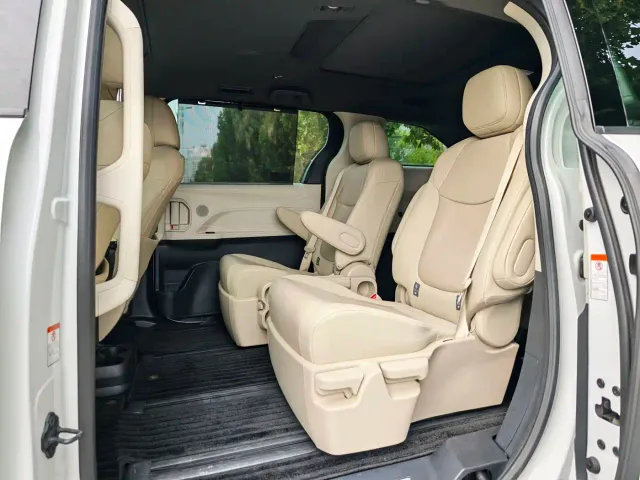 Toyota Granvia — Фото автомобиля 6