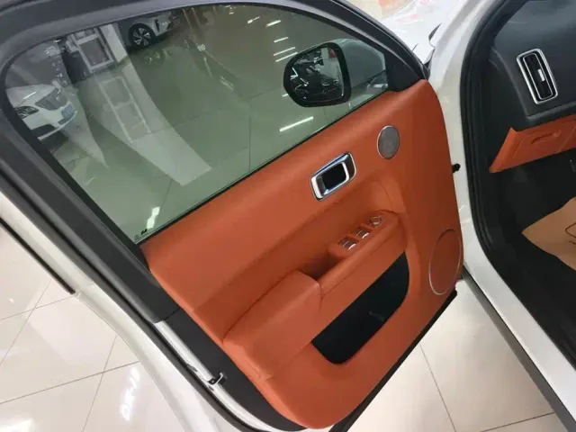 Li Auto L7 — Фото автомобиля 7