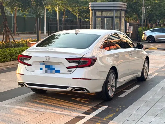 Honda Accord — Фото автомобиля 7