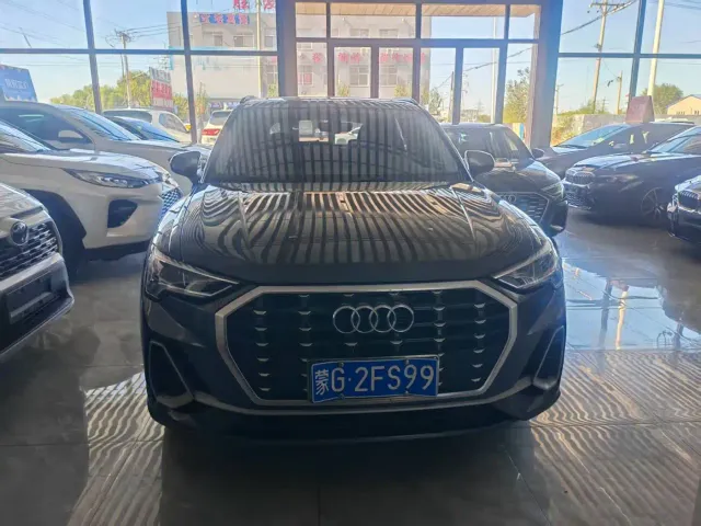 Audi Q3 — Фото автомобиля 2
