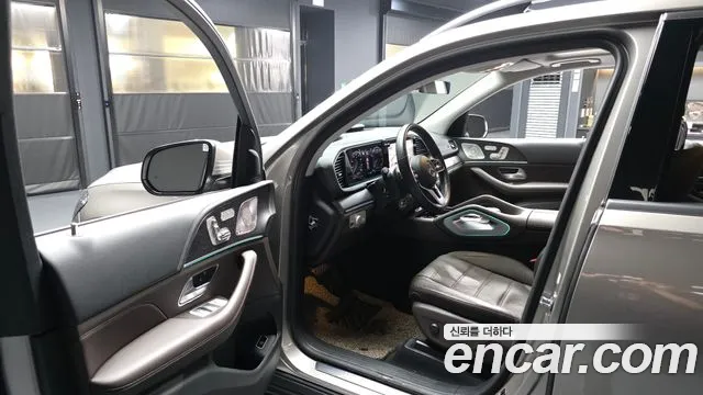 Mercedes-Benz GLE-Class — Фото автомобиля 10