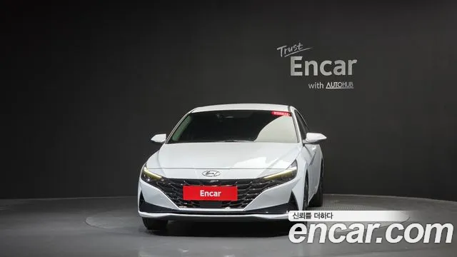 Hyundai Avante CN7 — Фото автомобиля 3