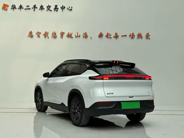 Dongfeng Fengshen L7 — Фото автомобиля 7
