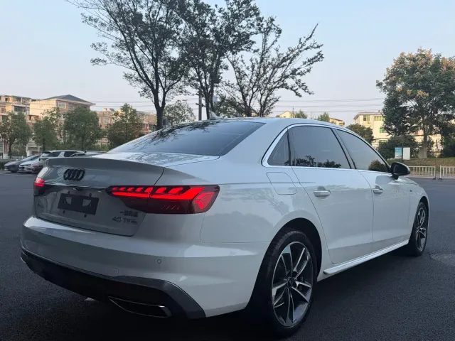 Audi A4L — Фото автомобиля 18
