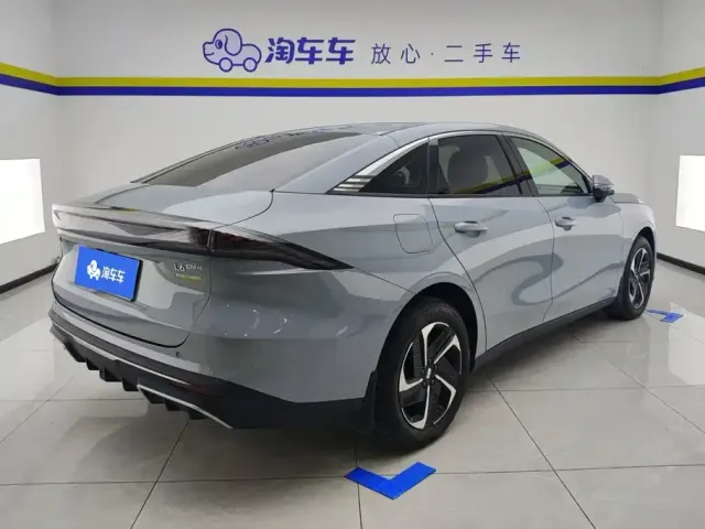 Geely Galaxy L6 — Фото автомобиля 3