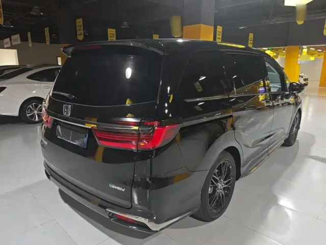 Honda Odyssey — Фото автомобиля 6