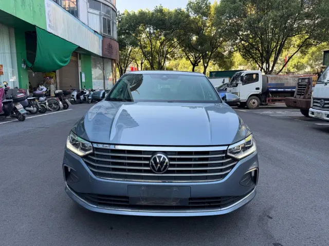 Volkswagen Lavida — Фото автомобиля 2
