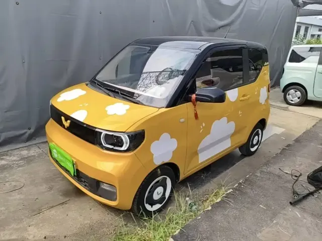Фотография автомобиля — Wuling Hongguang Mini EV